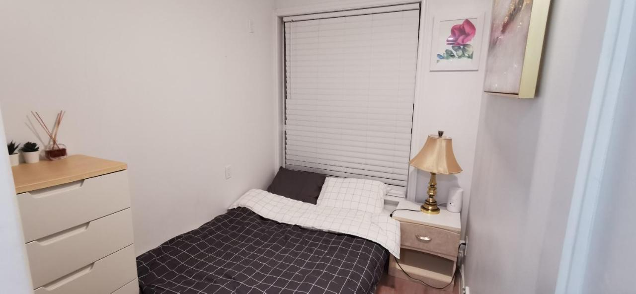 Private Suite With Separated Entrance 리치먼드 외부 사진